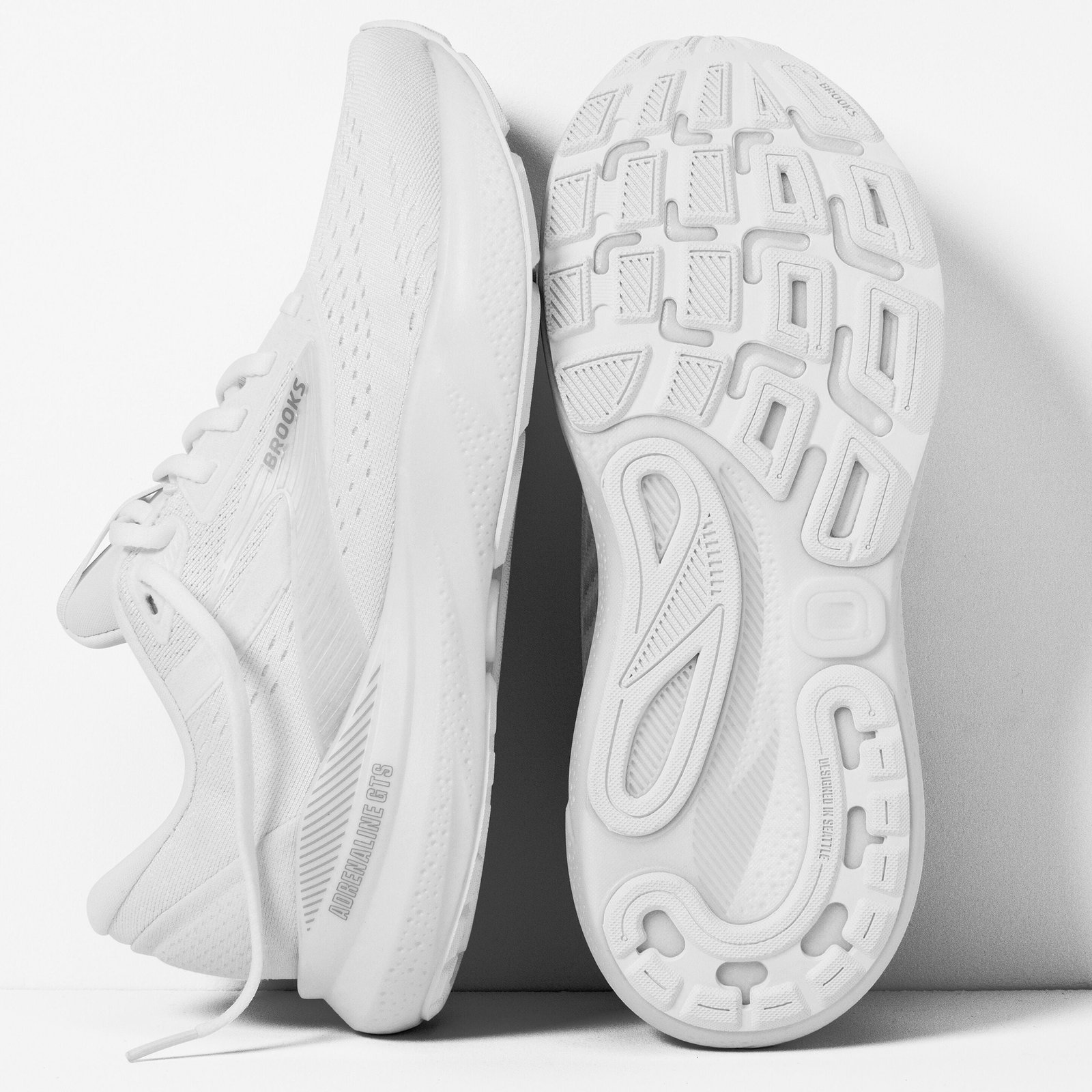 Women's Adrenaline GTS 24 (148 - White/Oyster/Alloy) - Image 2