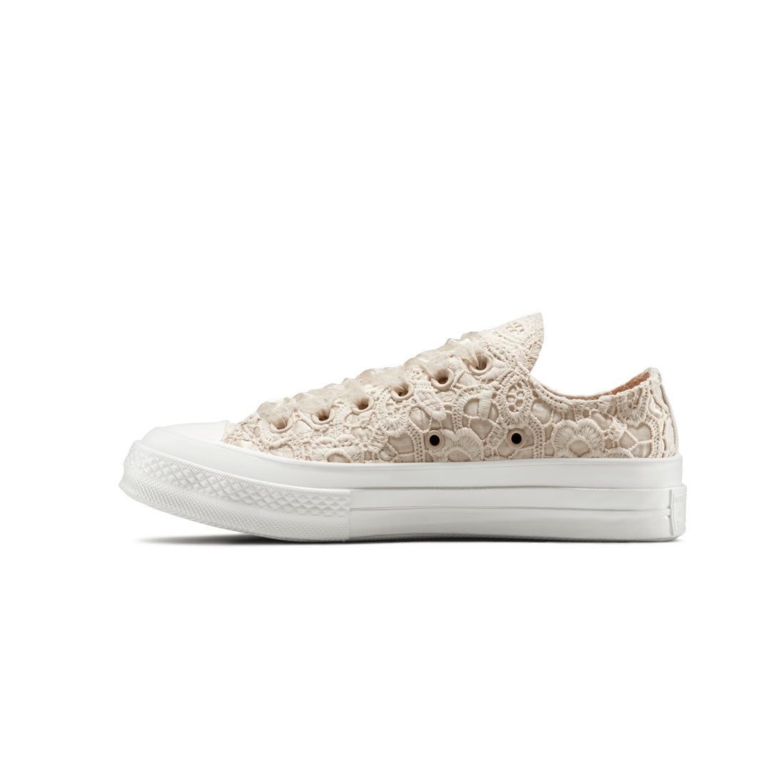 Converse - Unisex Chuck 70 Crocheted Satin Low Top Shoes (A15082C) - Image 2